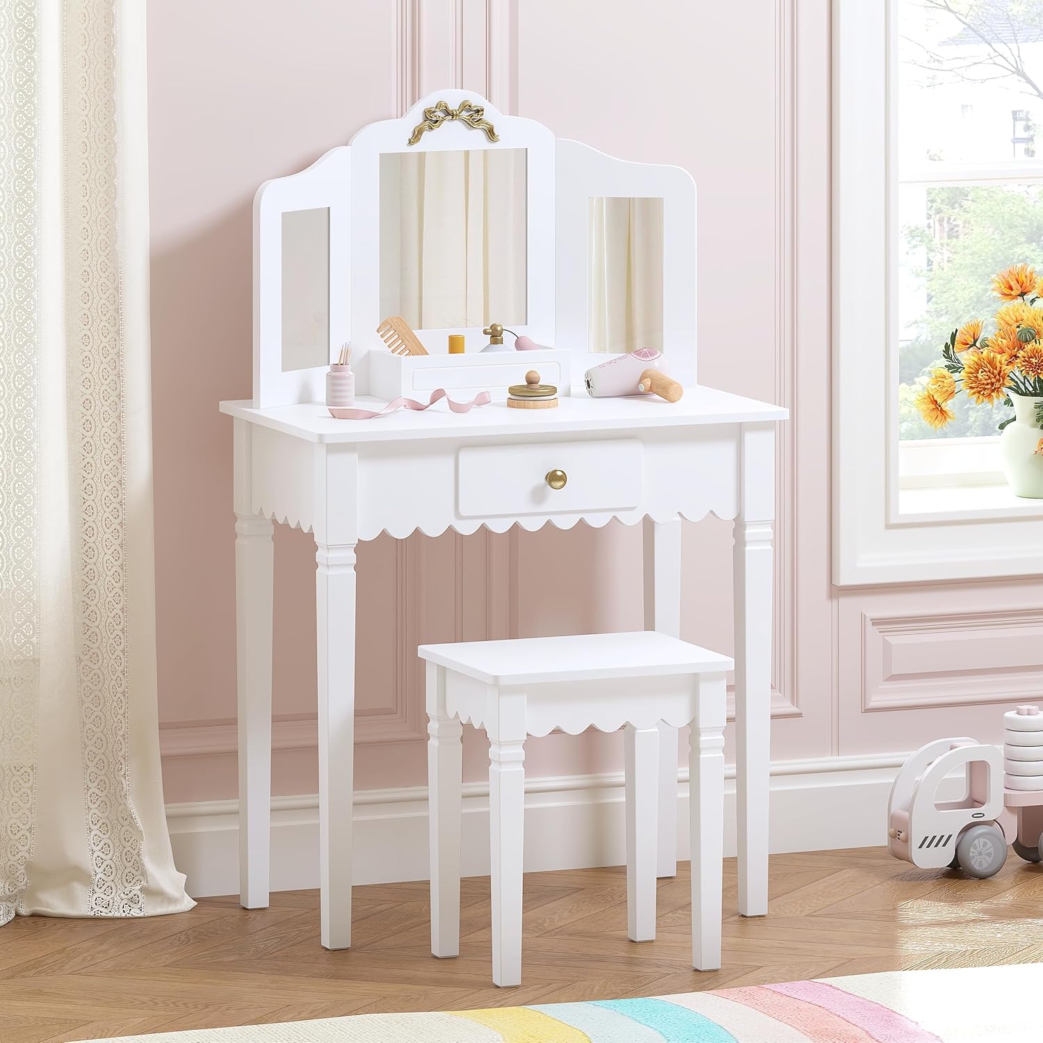 Desk Setup Girl - Kids Vanity Set with Mirror and