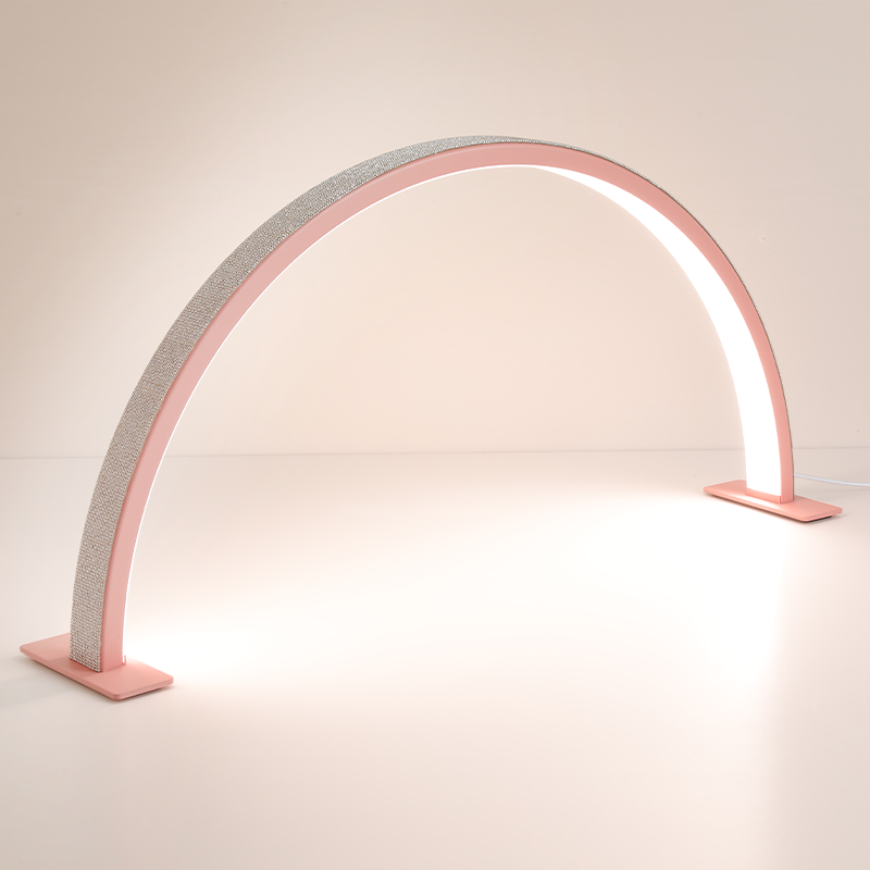 LED Half Moon Beauty Light Des - Desk Setup Lighting のレビューと価格