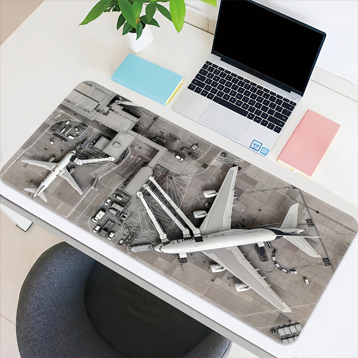Aviation Airport Extended Gami - Desk Setup Simulator のレビューと価格